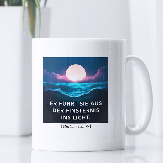 Tasse - ER FÜHRT SIE AUS DER FINSTERNIS INS LICHT