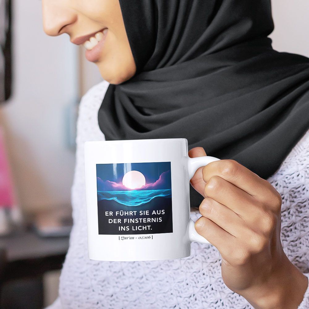 Tasse - ER FÜHRT SIE AUS DER FINSTERNIS INS LICHT